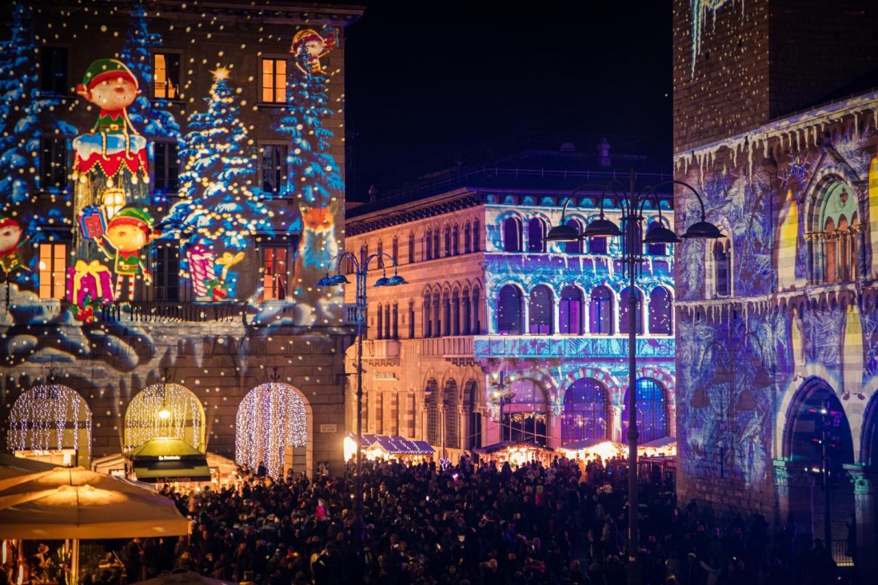 La Finestra Sul Duomo - The House Of Travelers Lejlighed Como Eksteriør billede